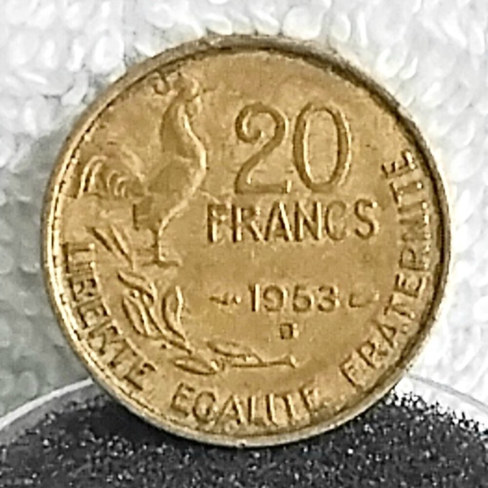 Circulated 1953 France 20 Francs Republique... Coin Made of Copper/Aluminum!!